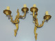 -PAIRE D'APPLIQUES MURALES  BRONZE DORE STYLE LOUIS XV XXe Déco Collection  E - Luminaires & Lustres