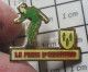 3519 Pin's Pins / Beau Et Rare / SPORTS / CLUB PETANQUE LE PETIT D'OSTWaLD ALSACE - Boule/Pétanque