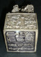 A VOIR Ancien Gros Cachet En Bronze Argenté Sceau Tampon, Dragons, Idéogrammes - Asian Art