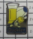 2922 Pin's Pins / Beau Et Rare / SPORTS / RUGBY BIERE SANS ALCOOL BUCKLER BALLON OVALE - Rugby