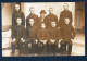 Carte-photo. Ecole Militaire ?. Instructeur Avec Ses élèves ? Insigne à Identifier. 1910 ? - A Identifier