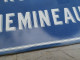 Delcampe - Ancienne Plaque De Rue Émaillée RUE DU CHEMINEAU / Train SNCF Chemin De Fer. - Enameled Signs (after1960)