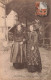 FOLKLORE - Costumes - Alsaciennes - Intérieur D'une Ferme - Carte Postale Ancienne - Costumes