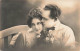 COUPLES - Couple Se Câlinant - Fantaisie - Carte Postale Ancienne - Coppie