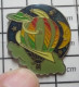 411i Pin's Pins / Beau Et Rare / MONTGOLFIERES / BALLON LIBRE CROISSANT DE LUNE PLANETE A ANNEAU - Airships