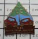 511A Pin's Pins / Beau Et Rare / AUTOMOBILeS / RALLYE SAPIN VOITURES ROUGES ECURIE TeRRe COMTOISE - Rally