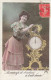 FANTAISIES - Beaucoup De Bonheur à Toute Heure - Dame Avec Une Horloge - Carte Postale Ancienne - Altri & Non Classificati