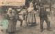 FOLKLORE - Costumes - Bourrée D'Auvergne - Carte Postale Ancienne - Costumes