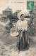 FOLKLORE - Costumes - Type De Boulonnaise - Femme - Carte Postale Ancienne - Costumi