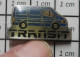 SP15 Pin's Pins / Beau Et Rare / AUTOMOBILES / FOURGON FORD TRANSIT - Ford