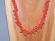 -JOLI COLLIER VINTAGE BOUTS De BRANCHES De CORAIL Fermoir Métal Doré BIJOU  E - Necklaces/Chains