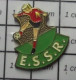 1115B Pin's Pins / Beau Et Rare / SPORTS / CLUB FOOTBALL ESSR - Football