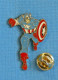 1 PIN'S  //  ** CAPTAIN AMÉRICA / THE AVENGERS / MARVEL COMICS ** . (© 1988 Marvel Ent. Group INC) - Cinéma