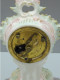 Delcampe - -JOLIE ANCIENNE PENDULETTE PORCELAINE ALLEMANDE DE SAXE ? EPEES CROISEES?  E - Clocks