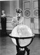 MK2 - 2 PHOTOS Du  Film De Charles CHAPLIN - LE DICTATEUR - - Bioscoopreclame