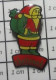 2922 Pin's Pins / Beau Et Rare : PERE NOEL CHATTAWAK AVEC HOTTE DE CADEAUX - Kerstmis