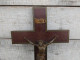 Grand Crucifix Acajou Christ Métal Patine Bronze Signé Hardy - Religieuze Kunst