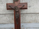 Ancienne Croix Crucifix Christ Métal Patine Bronze Bois Palissandre - Religieuze Kunst