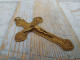 Delcampe - Ancienne Croix Crucifix Christ Jésus Bronze Doré / Religieux Religious - Arte Religiosa