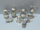 -8 ETAINS MINIATURES VASES AIGUIERES CHOPE CHOCOLATIERE PICHET LAMPE à HUILE    E - Estaño