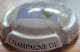 Delcampe - Capsule Champagne DE CASTELLANE Série Mousquetaire, Ecriture Sur Contour, Blanc, N°087e - De Castellane