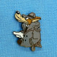 1 PIN'S /  ** TEX AVERY / LE LOUP EN INSPECTEUR ** . (© 1991 Tuner Ent CO Démons & Merveilles).  - Kino