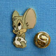 1 PIN'S /  ** LOONEY TUNES / LI'L SNEEZER ** . (Démons & Merveilles ™ & © 1991 Warner Bros INC).  - Cinema