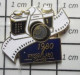 516B Pin's Pins / Beau Et Rare / THEME PHOTOGRAPHIE / ANNEES 1980 PRESS LABO SERVICE APPAREIL PHOTO - Photography