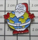 1420 Pins Pin's / Rare & Belle Qualité THEME NOEL / PERE NOEL GLOBE TERRESTRE - Christmas