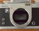 Delcampe - Ancien Appareil Photo Reflex MIRANDA Sensomat RE - Boitier, Objectif 50mm Et Sacoche  Film 135 24x36 - Appareils Photo