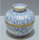 -ANCIEN POT COUVERT CERAMIQUE ASIATIQUE Craquelée BLANC/BLEU Bords Laiton    E - Altri & Non Classificati