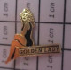 513i Pin's Pins / Beau Et Rare /  PIN-UPS / KIM BASINGER GOLDEN LADY COLLANTS LINGERIE - Pin-ups