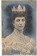 Delcampe - Famille Royale D'Angleterre - Lot De 4 Cartes Postales Photo De La Famille Royale En Relief - Carte Postale Ancienne - Familles Royales