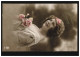 Mode-AK Lächelnde Frau Mit Rosa Kopfband Und Rosen, ERQUELINNES 1914 - Mode