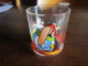 ASTERIX      VERRES 1995   OBELIX MAIN DANS LES POCHES UDERZO NUTELLA 95- - Astérix