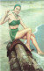 PIN-UPS - Femmes - Femme Seule Souriante Sur Une Plage - Carte Postale - Pin-Ups