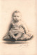 ENFANTS - Un Bébé Assis Sur Un Coussin - Carte Postale Ancienne - Portretten