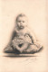 ENFANTS - Un Bébé Assis Sur Un Coussin - Carte Postale Ancienne - Portraits