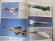 Delcampe - GEVECHTSVLIEGTUIGEN Door Hugh W. Cowin / Oorlog Vliegtuigen Luchtmacht Types Modellen Afweer Bommenwerpers - Geschichte