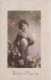 FÊTES ET VOEUX - Bonnes Pâques - Femme Avec Des Oeufs En Chocolat - Carte Postale Ancienne - Easter