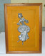 VINTAGE CADRE EN BOIS FEMME A L'EVENTAIL EN  ETAIN DANSEUSE / FOND EN FEUTRINE BE - Etains