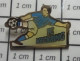 811F  Pin's Pins / Beau Et Rare / SPORTS / CLUB FOOTBALL FC VECKRING - Football