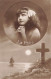 RELIGIONS & CROYANCES - Christianisme - La Foi - Une Jeune Fille Qui Pris- Carte Postale Ancienne - Otros & Sin Clasificación