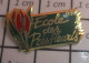 513J Pin's Pins / Beau Et Rare / ADMINISTRATIONS / TULIPE FLEUR ROUGE ECOLE DES PRES FLEURIS - Administrations