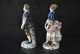 PAIRE De STATUETTES COUPLE DE BOURGEOIS EN HABITS XVIIIe EN PORCELAINE POLYCHROME DE CAPODIMONTE 2 Marques Différentes - Capodimonte (ITA)