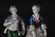 Delcampe - PAIRE De STATUETTES COUPLE DE BOURGEOIS EN HABITS XVIIIe EN PORCELAINE POLYCHROME DE CAPODIMONTE 2 Marques Différentes - Capodimonte (ITA)