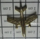 515A Pin's Pins / Beau Et Rare / AVIATION / AVION BIMOTEUR METAL JAUNE AIR INTER - Avions