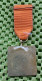 Medaille -   Koningin Juliana Wandeltocht Velp   -  Original Foto  !!  Medallion  Dutch - Royaux/De Noblesse