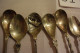 C61 Ensemble De 9 Cuillères De Collection - Spoons