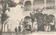 MAROC - Fez - Vue Générale Sur La Cour De L'hôpital Auvert - Quatre Hommes Dans La Court - Carte Postale Ancienne - Fez (Fès)